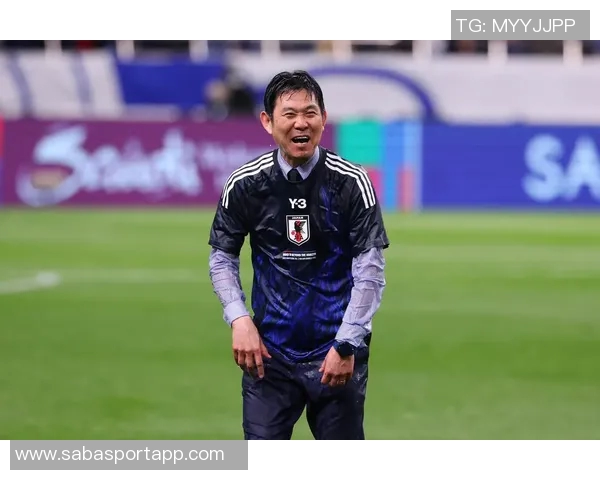 森保一赛后发布会长达47分钟向记者比心展现亲和力 森保一赛后发布会长达47分钟向记者比心展现亲和力