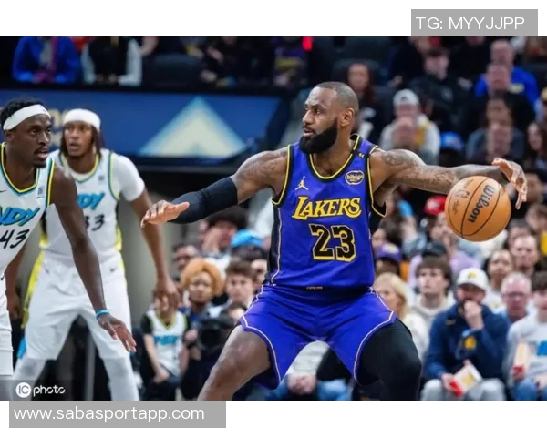 布莱斯前场篮板补篮詹姆斯兴奋转发赛场瞬间赞叹6号表现出色