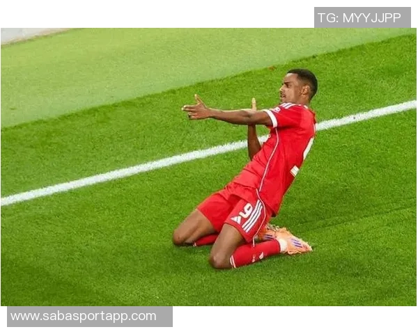 詹俊分析维尔茨助攻难产原因埃基蒂克射术不佳影响表现