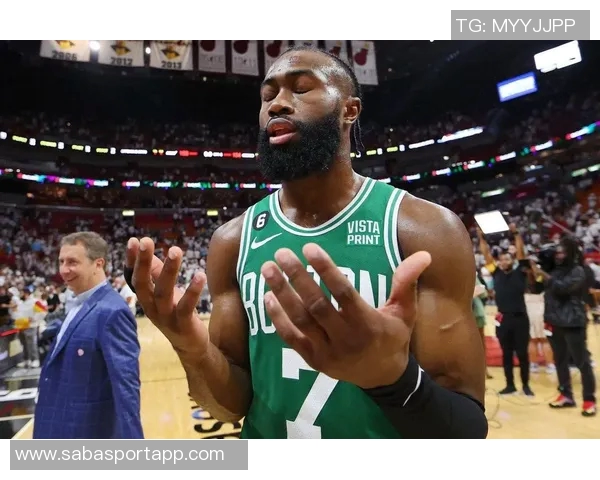 杰伦布朗直播揭秘比赛收入惊人每场可达五十万美元