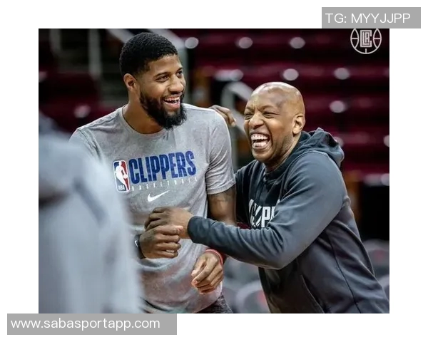 小卡表现低迷9投仅3中全场仅得10分正负值惨淡25 小卡表现低迷9投仅3中全场仅得10分正负值惨淡25