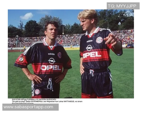 埃芬博格呼吁理性看待17岁拜仁小将卡尔的成长与发展