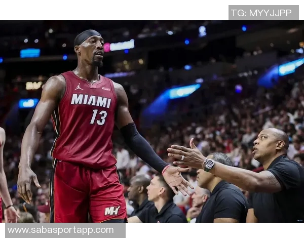 热火队阿德巴约因左脚受伤提前离场本场比赛能否复出尚未确定